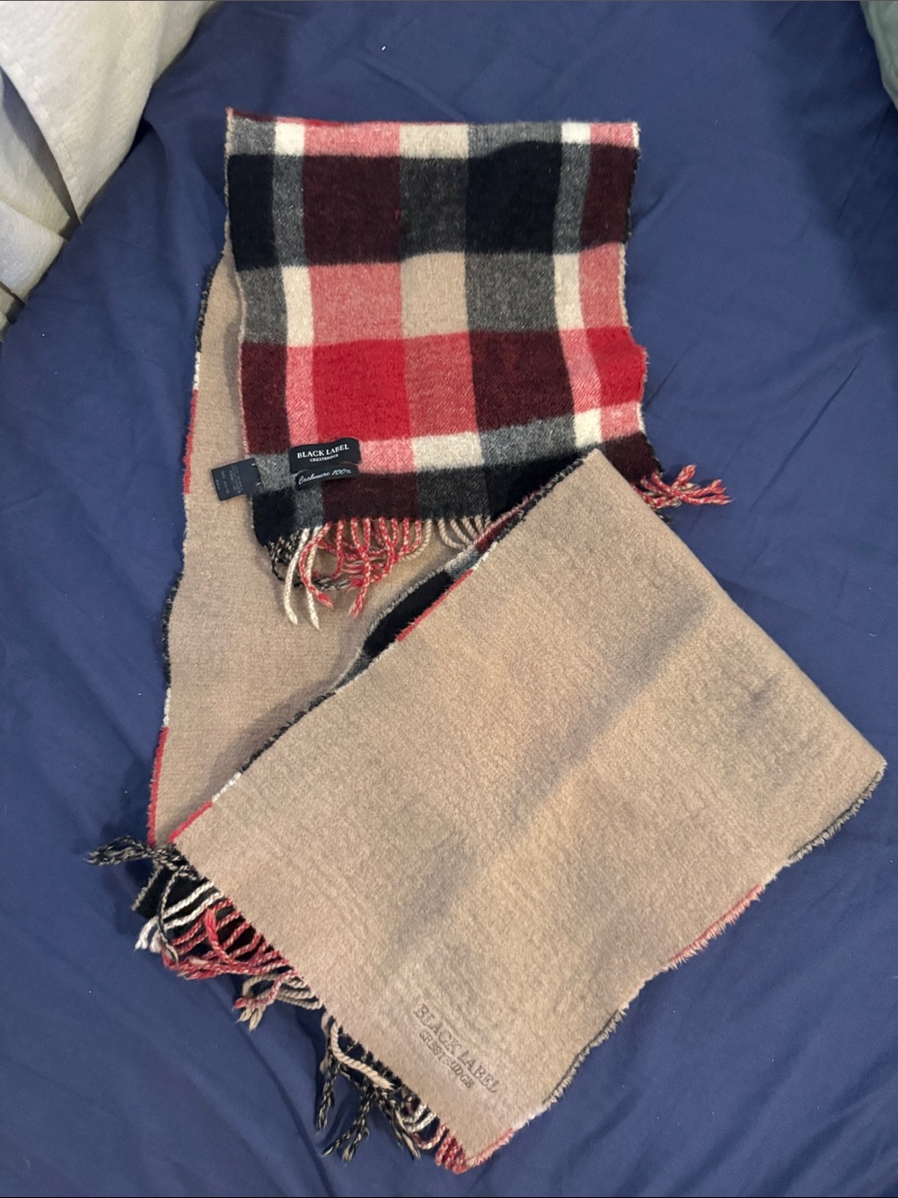 Black label crest ridge cashmere scarf